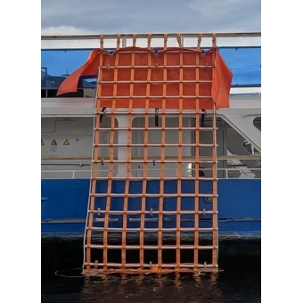 Сетка спасательная для подъема человека из воды по 2х2,  шт.